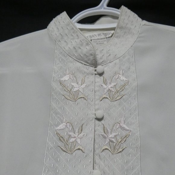 SUSAN HUTTON | size 12 | Elegant White Blouse with Embroidered Detailing - Picture 4 of 16